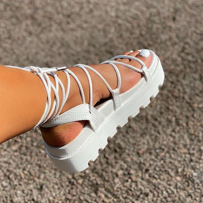 Nela - Sandals with laces